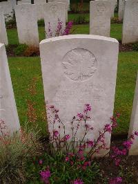 Etaples Military Cemetery - Howey, C G